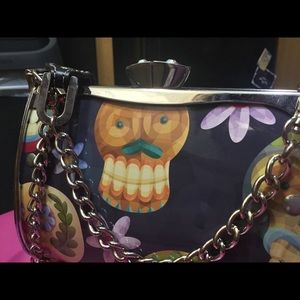 Cut-Throat Day of Dead purse 👛 w/mirror effect🎈